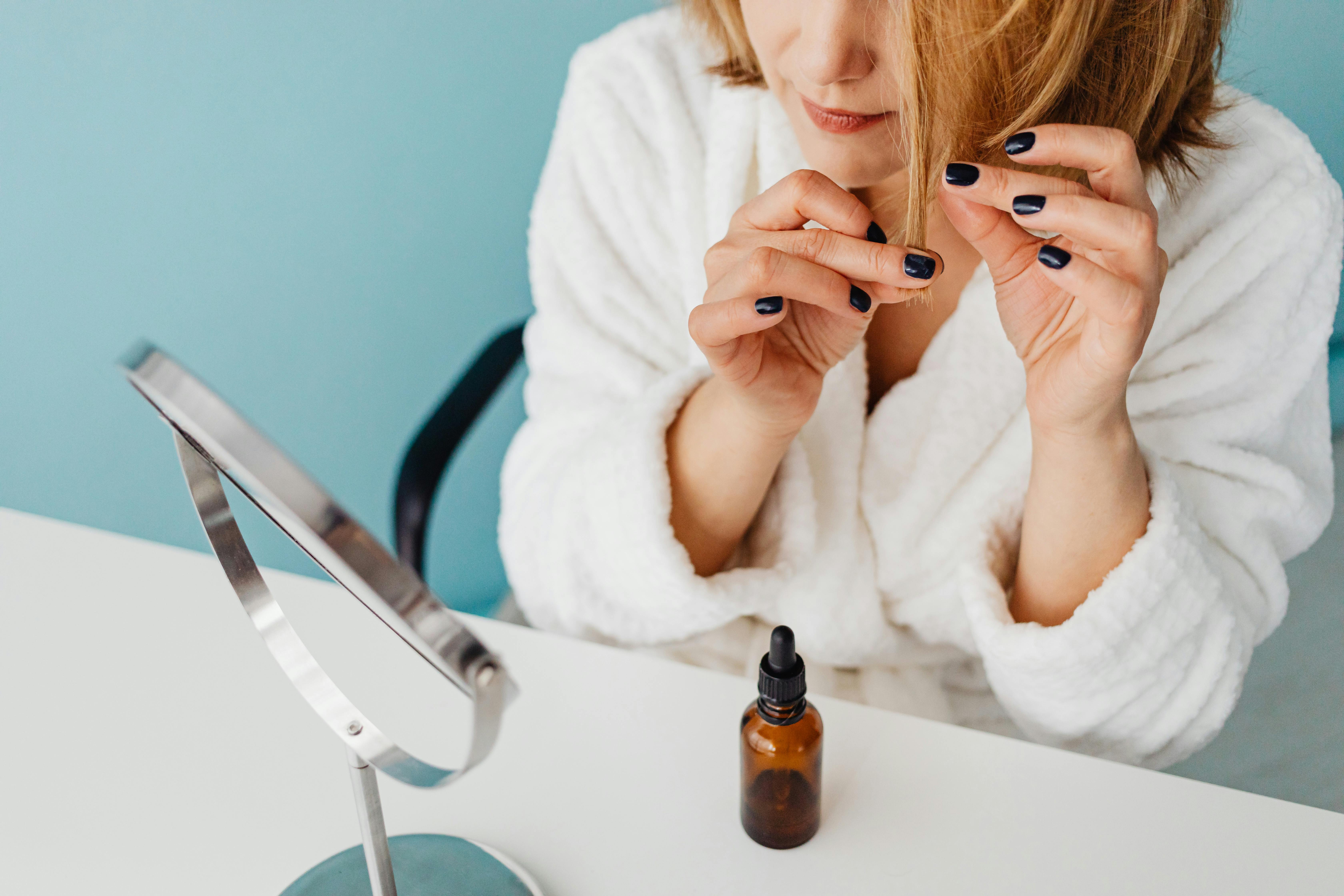Zinc : cheveux et ongles